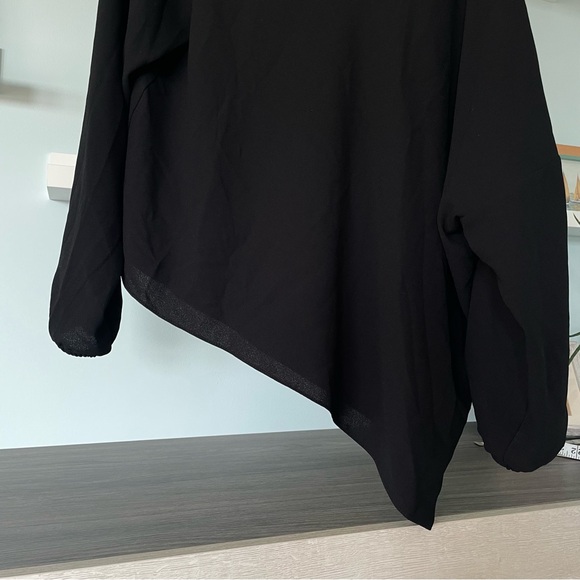 Zara Asymmetrical Flowy Long Sleeve Black Blouse - Picture 4 of 10